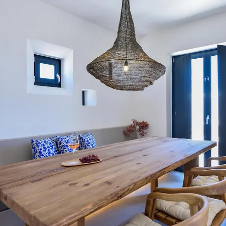 Anoterra -anassa Villa *