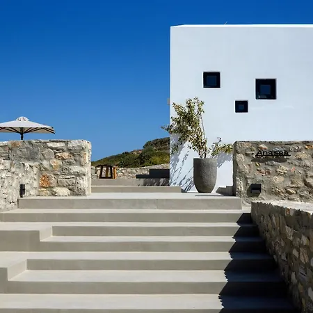 Anoterra -anassa Villa